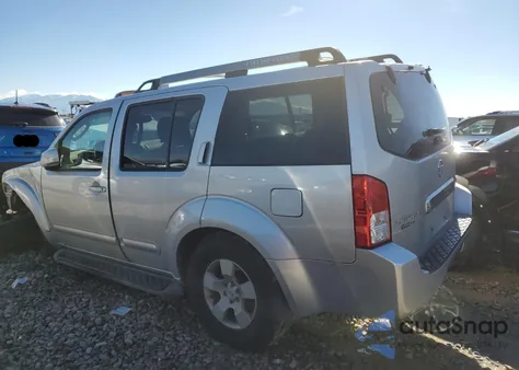 2005 Nissan Pathfinder Le z USA, uszkodzony, nr VIN 5N1AR18W35C762670